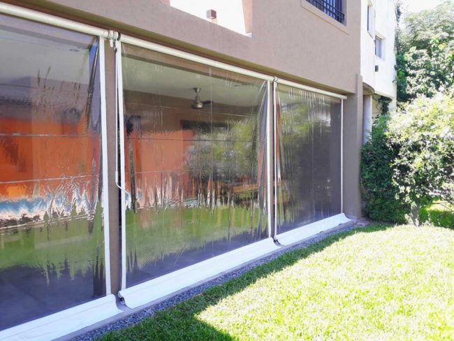 Toldos Verticales en PVC Transparente